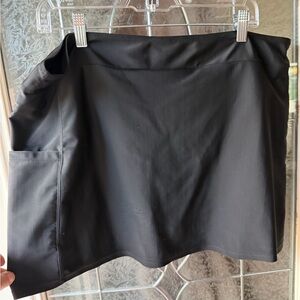 Source Unknown Black Skort